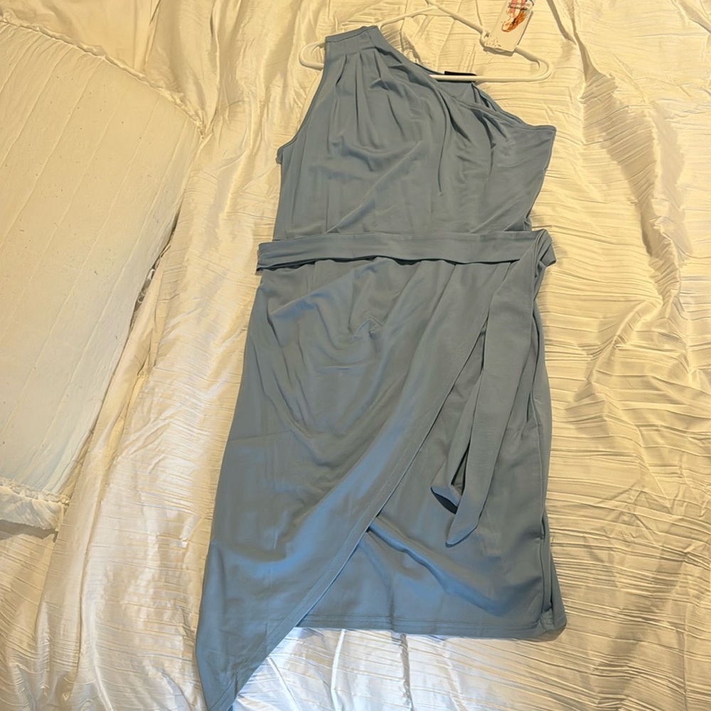 One shoulder fittted blue dress